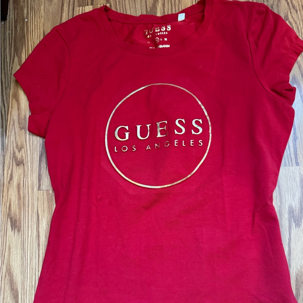 Guess Red T shirt size medium